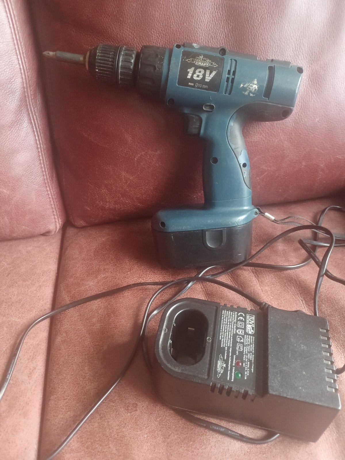 King Craft 18V Boor- en Schroefmachine met Oplader, Variabele snelheid, Ophalen of Verzenden, Boor- en Schroefmachine, Gebruikt