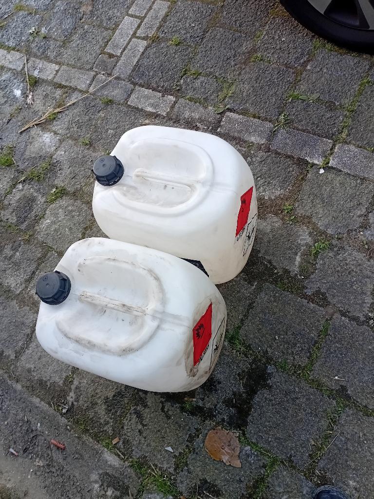 Jerrycans 20, 25 en 30 liter, Ophalen, Nieuw