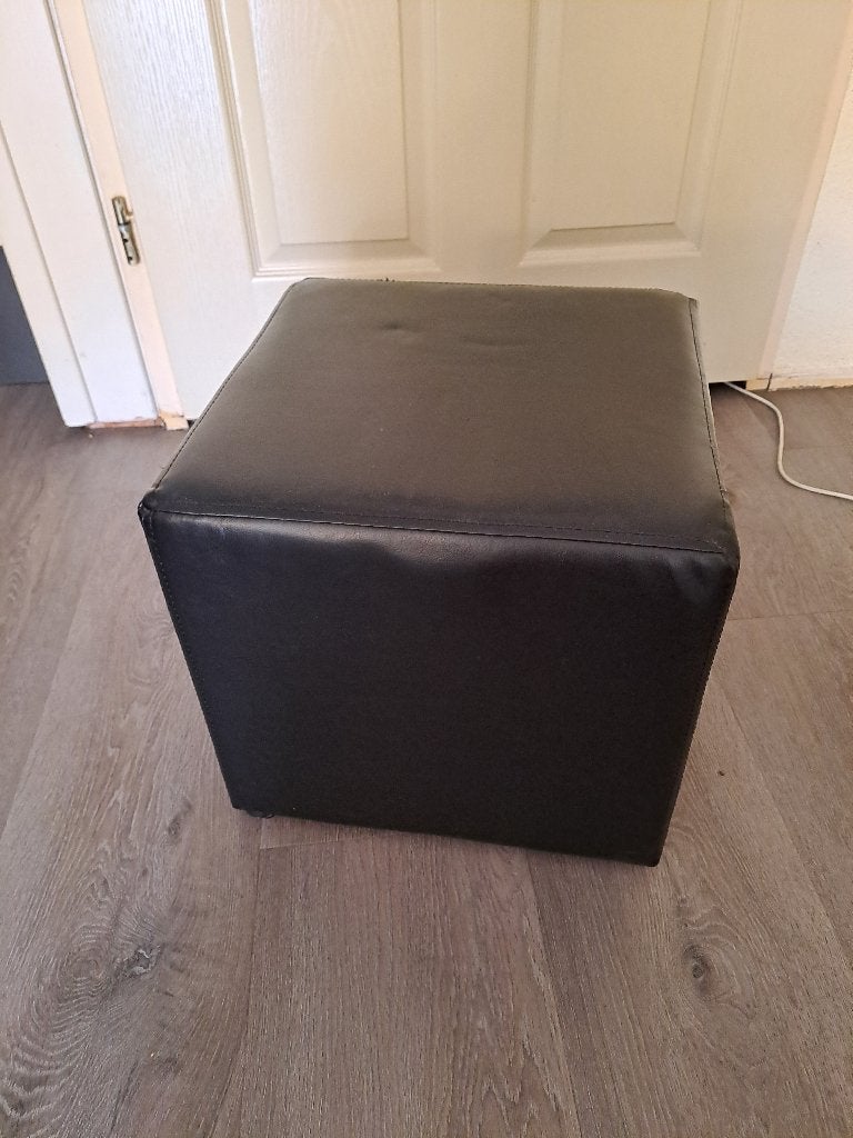 Zwarte poef, Ophalen, Gebruikt, Vierkant, Minder dan 50 cm