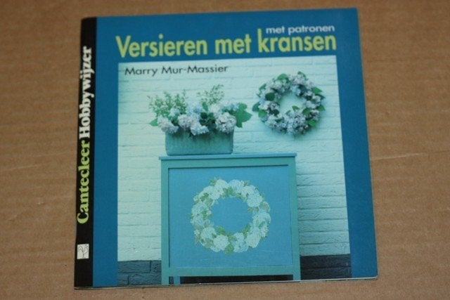 Versieren met kransen - chw132, Ophalen of Verzenden, Zo goed als nieuw, Overige onderwerpen, Geschikt voor kinderen