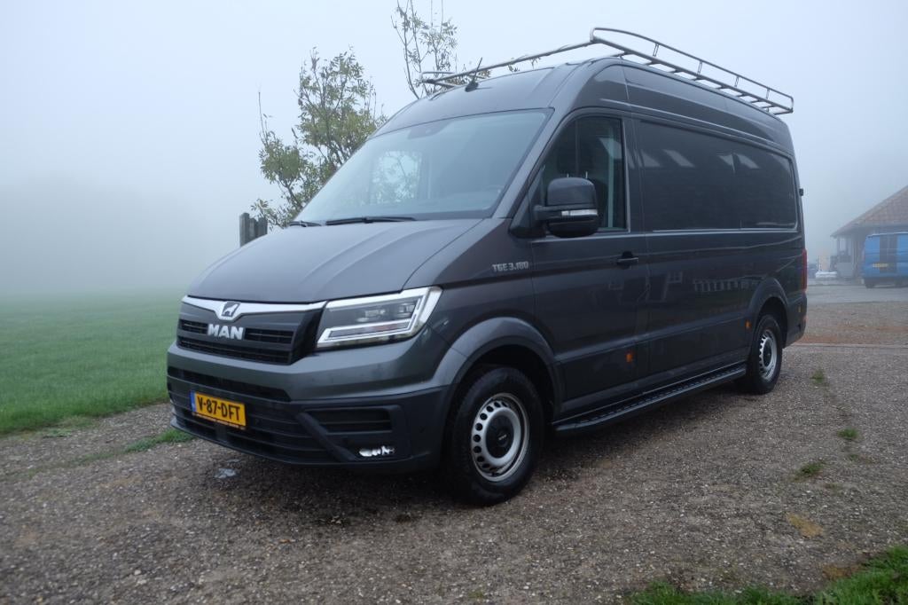 MAN TGE 3.180 177pk L3H3 Aut 2024 Grijs Vol Opties 2x, Auto's, Stof, Euro 6, 4 cilinders, Diesel