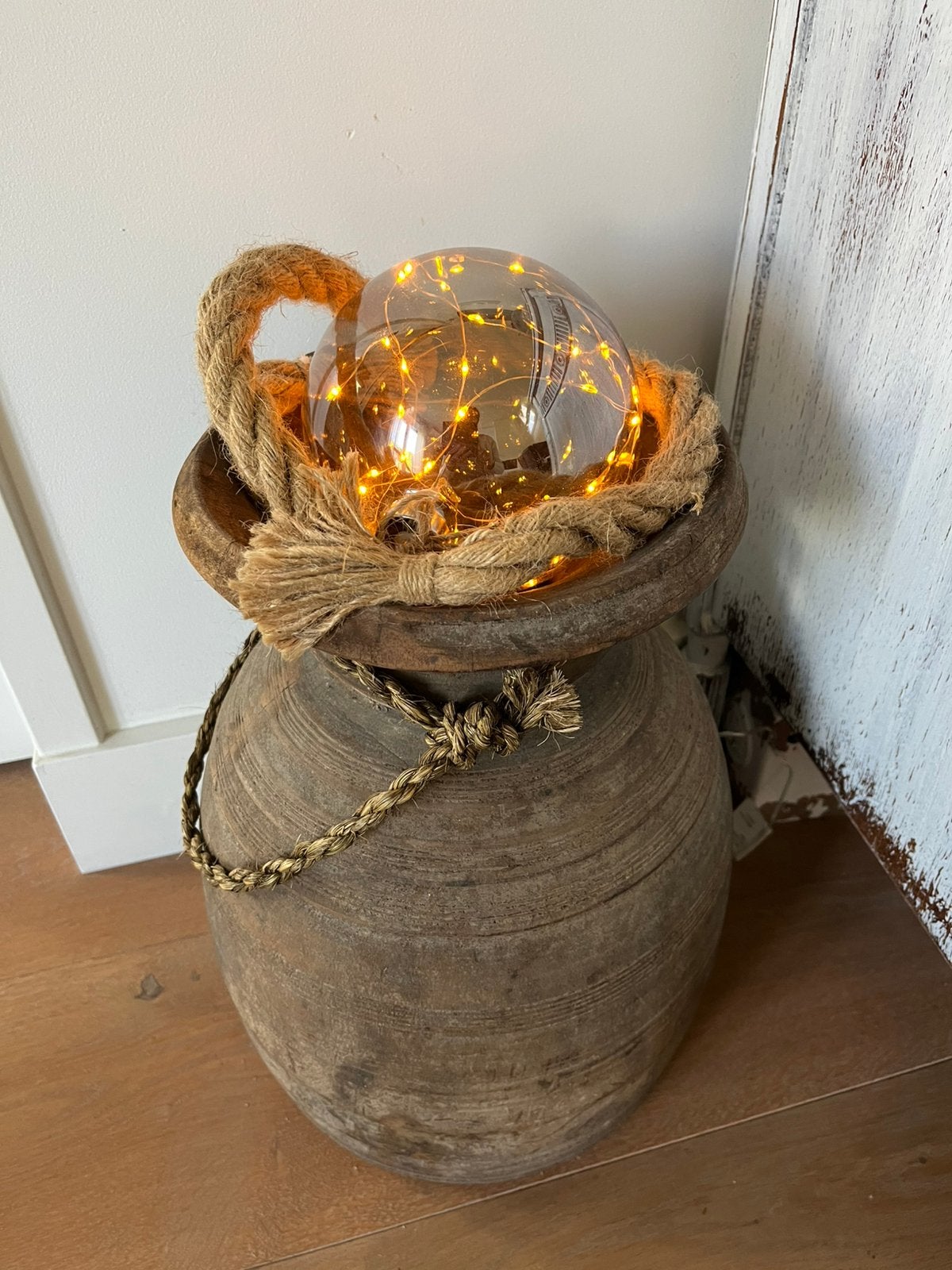 Oude houten Nepalese pot, Ophalen, Zo goed als nieuw, Minder dan 100 cm