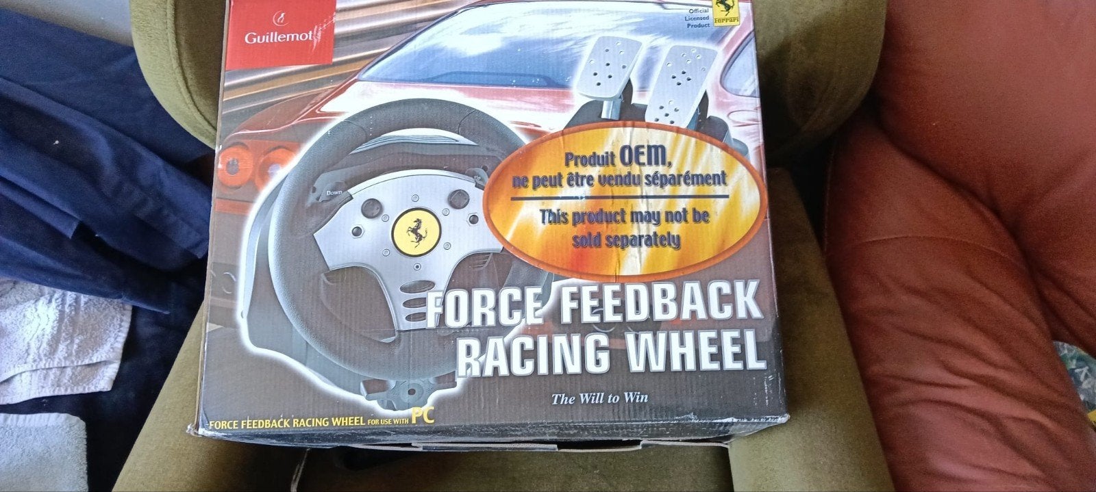 Thrustmaster Ferrari Force Feedback Racing Wheel+ gaspedalen, Ophalen