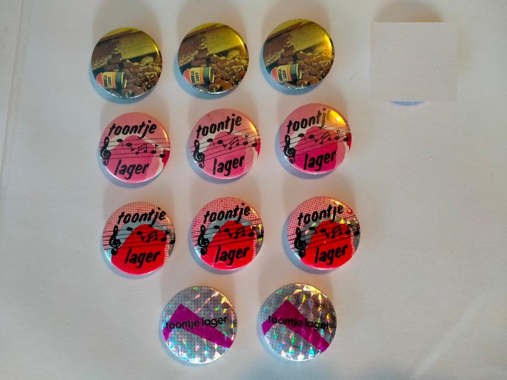 Toontje Lager nederpop pop muziek buttons button, Verzamelen, Ophalen of Verzenden, Gebruikt