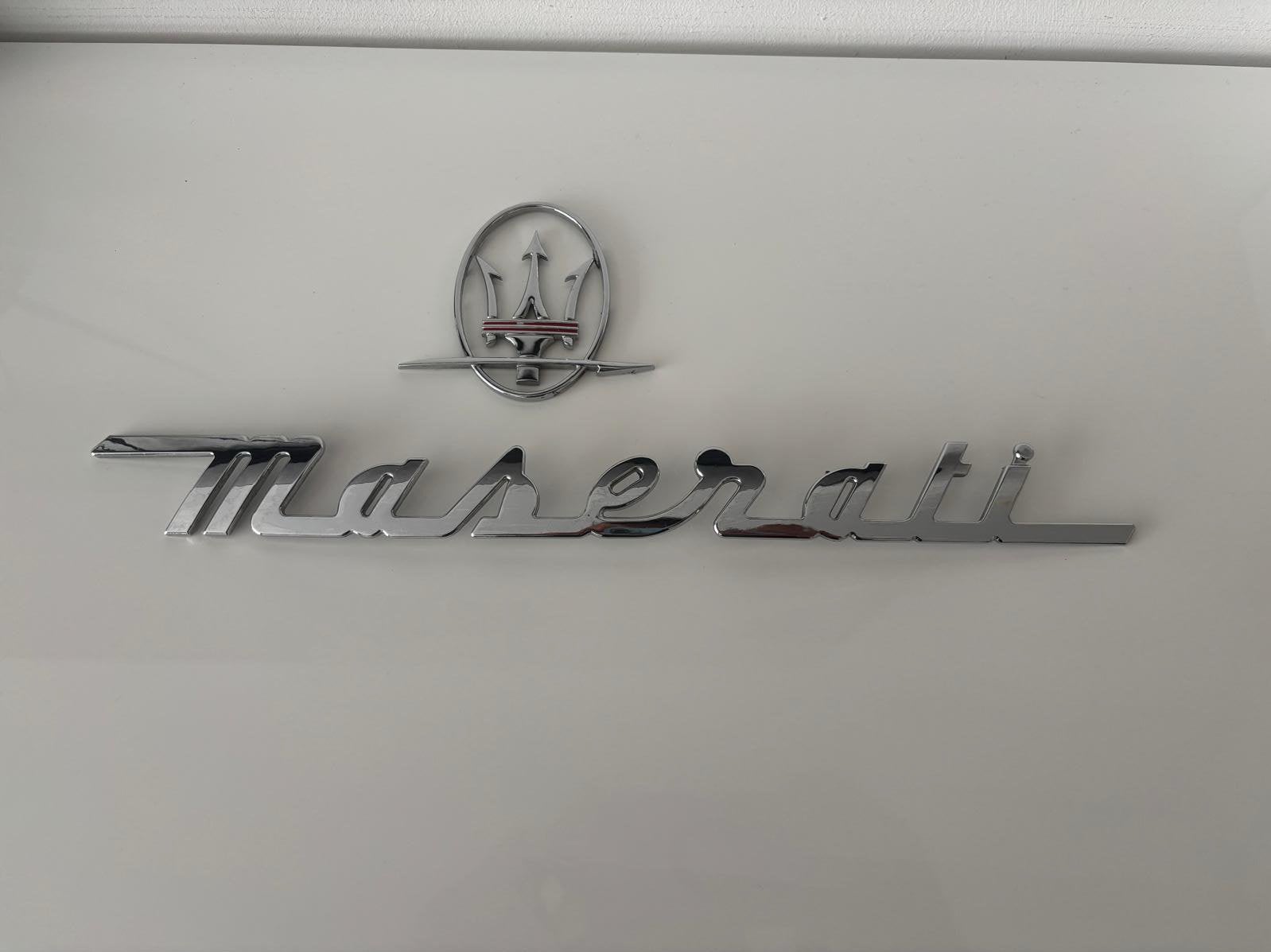 Maserati emblemen voor en achter, Auto diversen, Ophalen
