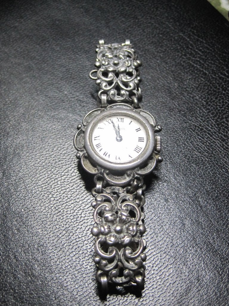 Mooie vintage zilver horloge LIVANO zilveren band en kast, Polshorloge, Zilver, Ophalen, Overige merken
