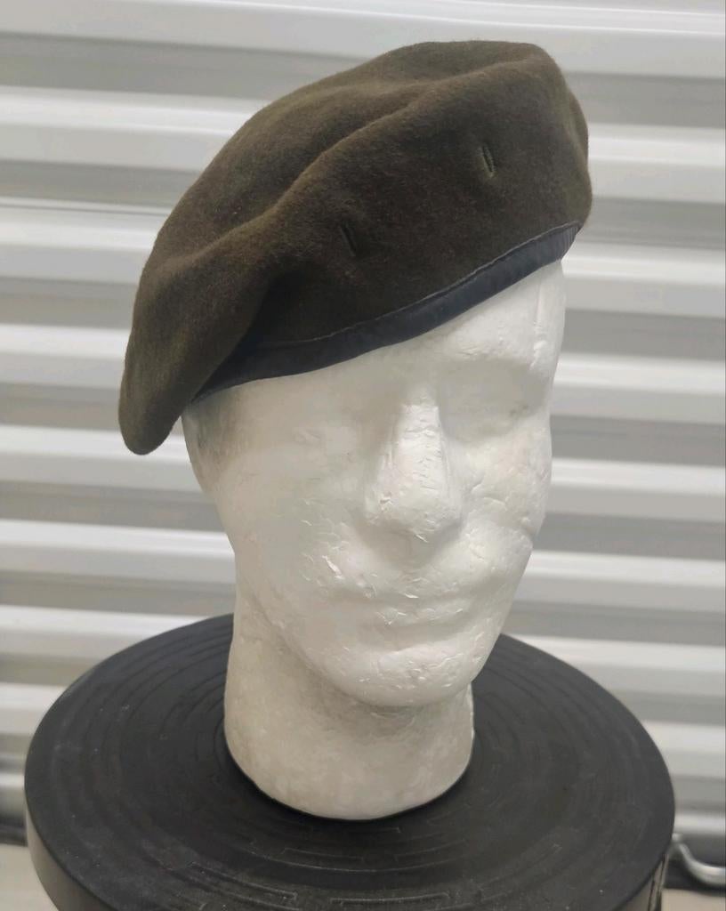 KL baret jaren 80/90, Verzamelen, Ophalen of Verzenden, Landmacht, Nederland, Embleem of Badge