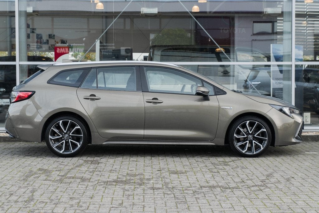 Toyota Corolla Touring Sports 2.0 Hybrid Dynamic, 1345 kg, Gebruikt, 4 cilinders, Corolla