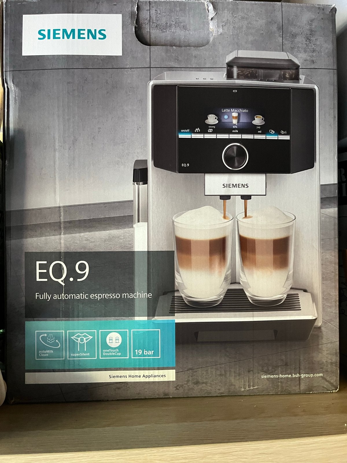 Siemens EQ.9 Volautomatisch Espresso Apparaat - ZGAN, Witgoed en Apparatuur, Koffiezetapparaten, Afneembaar waterreservoir, Espresso apparaat