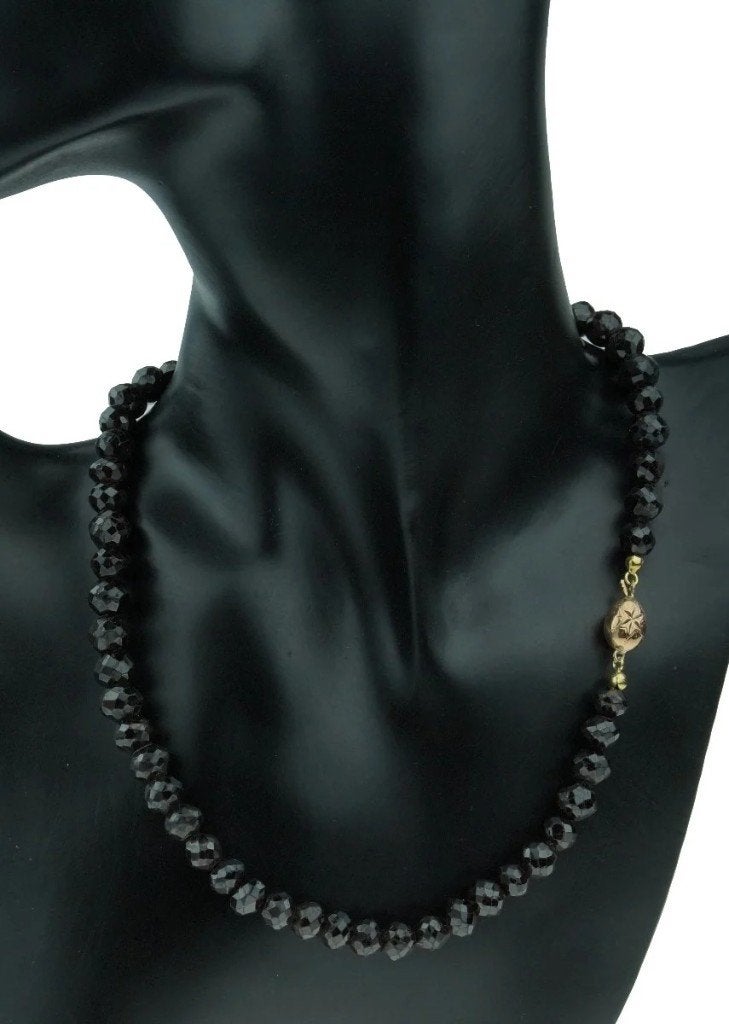 Granaten ketting aan 14kt gouden sluiting antiek