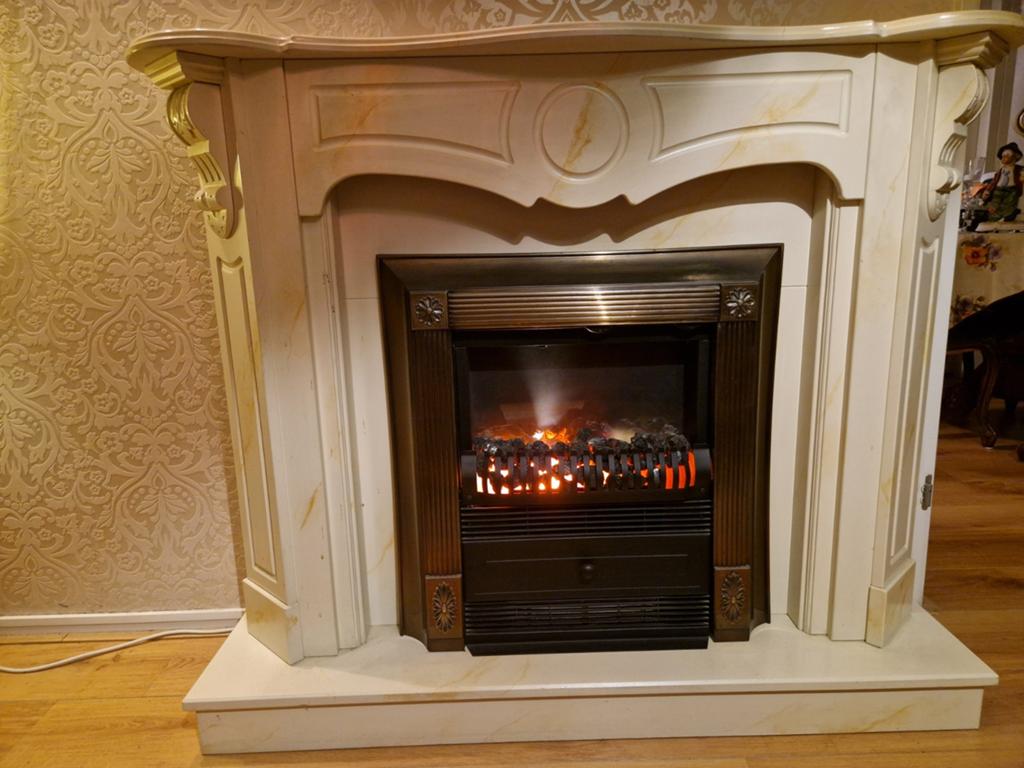 Elektrische haard met marmerlook schouw, Ophalen, Vrijstaande haard, Elektrische haard