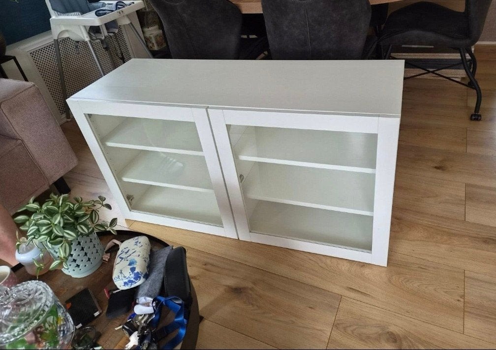 ikea besta, Ophalen