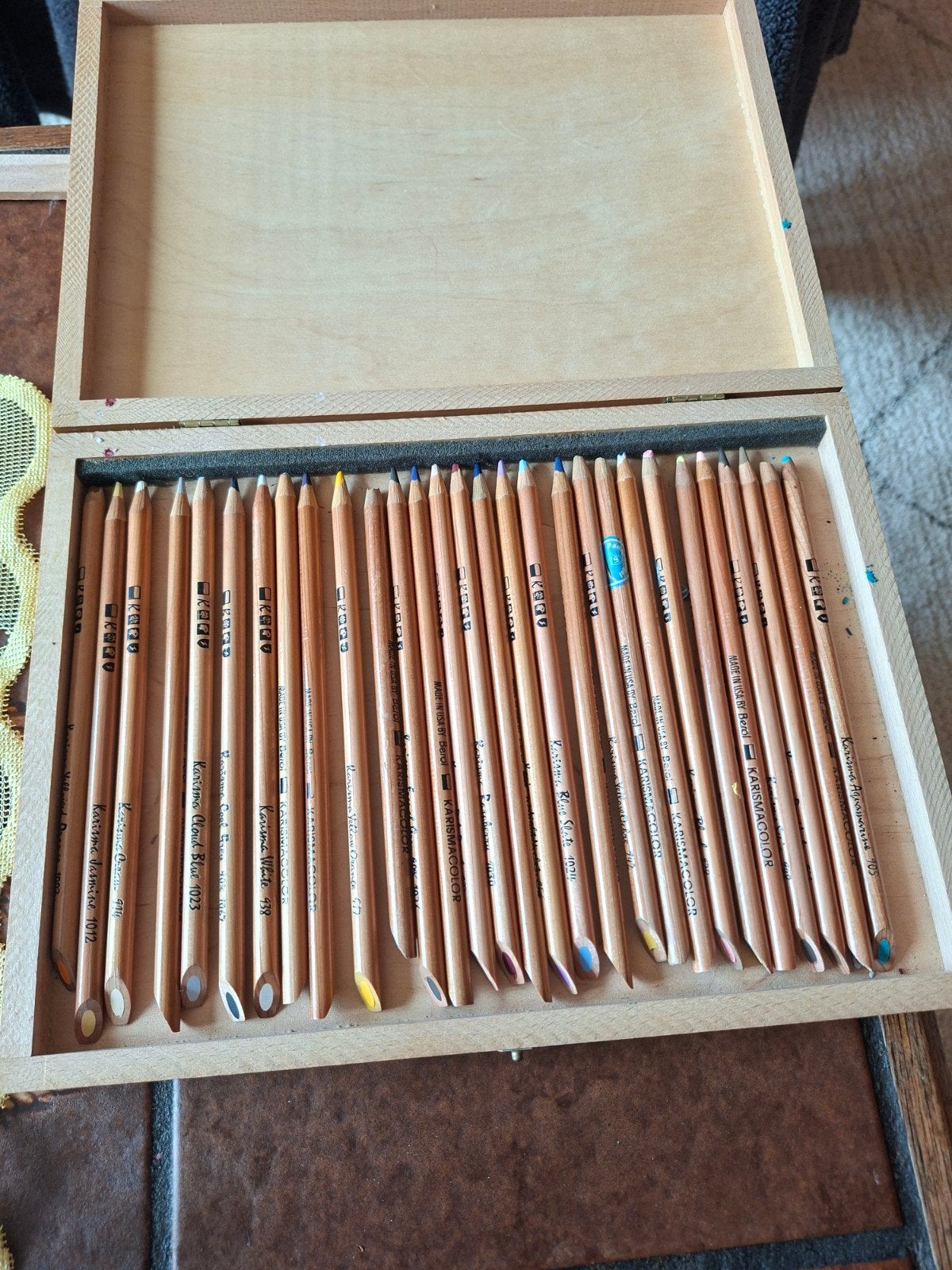 Kleuren potloden, Hobby en Vrije tijd, Tekenen, Ophalen of Verzenden, Potlood of Stift