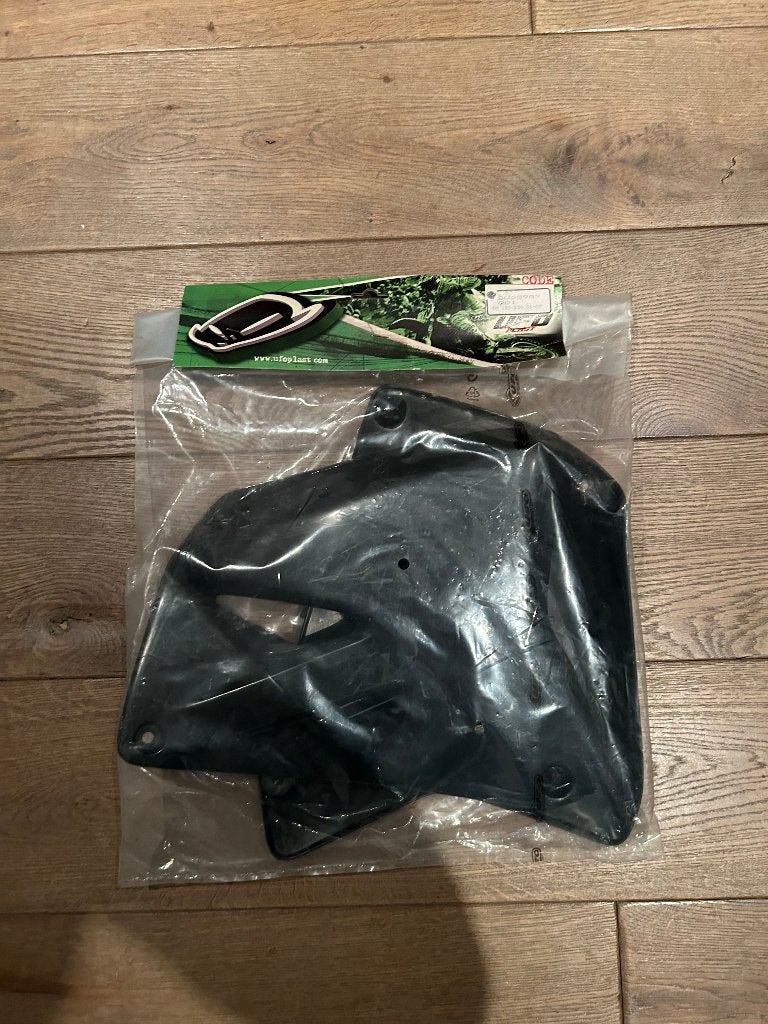 Radiator kappen RM 125/250 '01-23 zwart, Motoren, Ophalen of Verzenden
