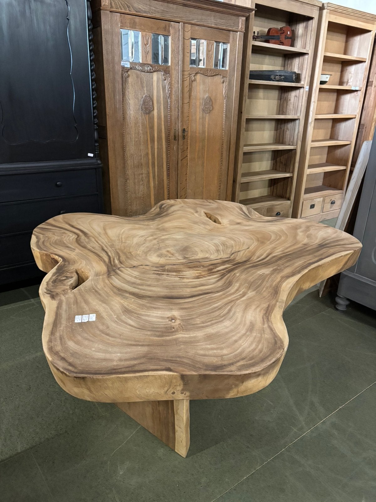 Unieke Suar Houten Tafel Massief Hout met Natuurlijke Vorm, Ophalen, Overige materialen, 100 tot 150 cm, Hoevesteenwijkerwold@gmail.com