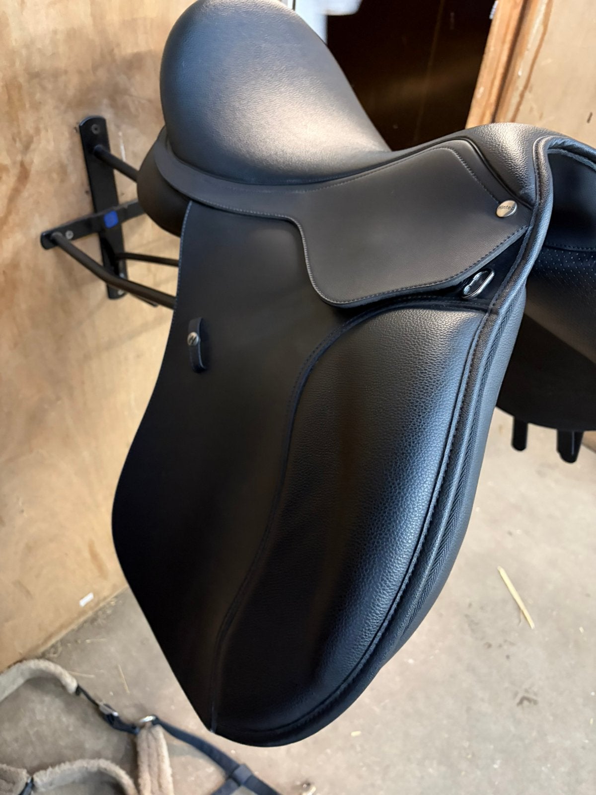 Paardrijdzadel wintec nieuw 16,5 inch, Dieren en Toebehoren, Ophalen, Zo goed als nieuw