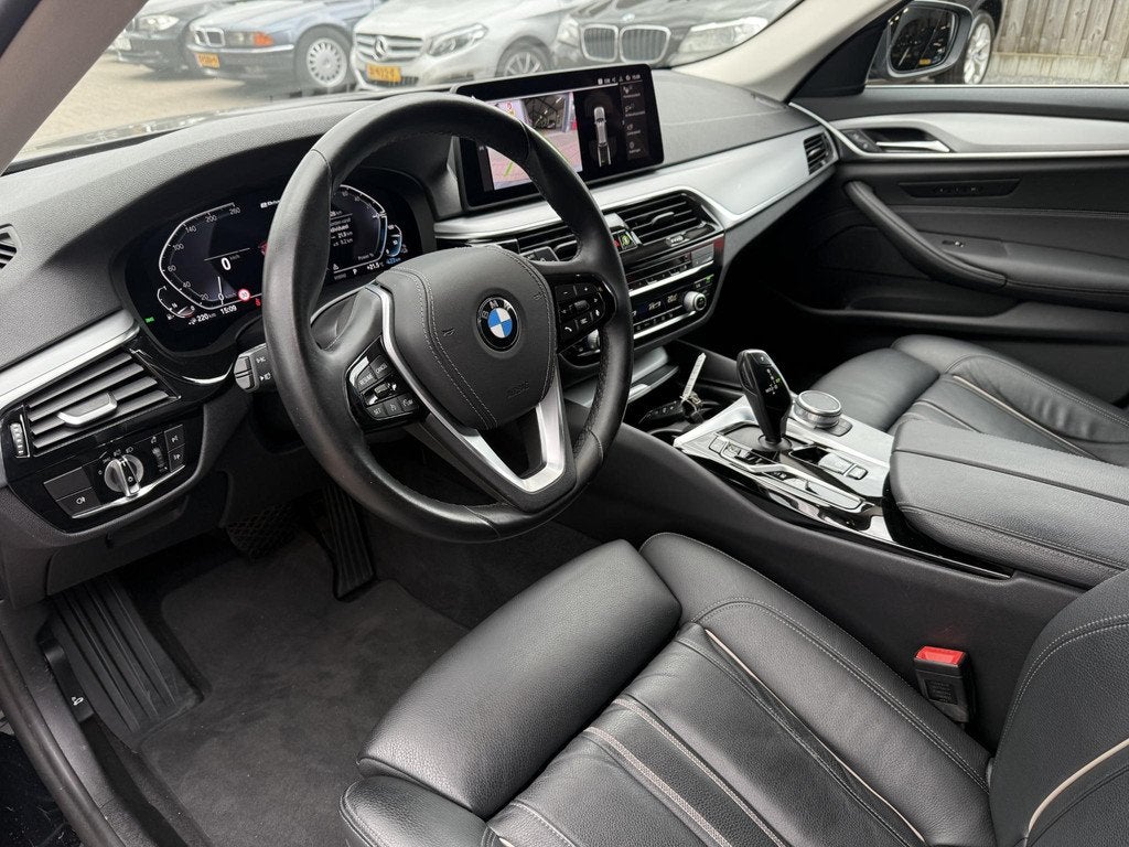 BMW 5-serie Touring 530e NL Auto comfort/laser/leder/Shadow, 1998 cc, Achterwielaandrijving, Gebruikt, 4 cilinders