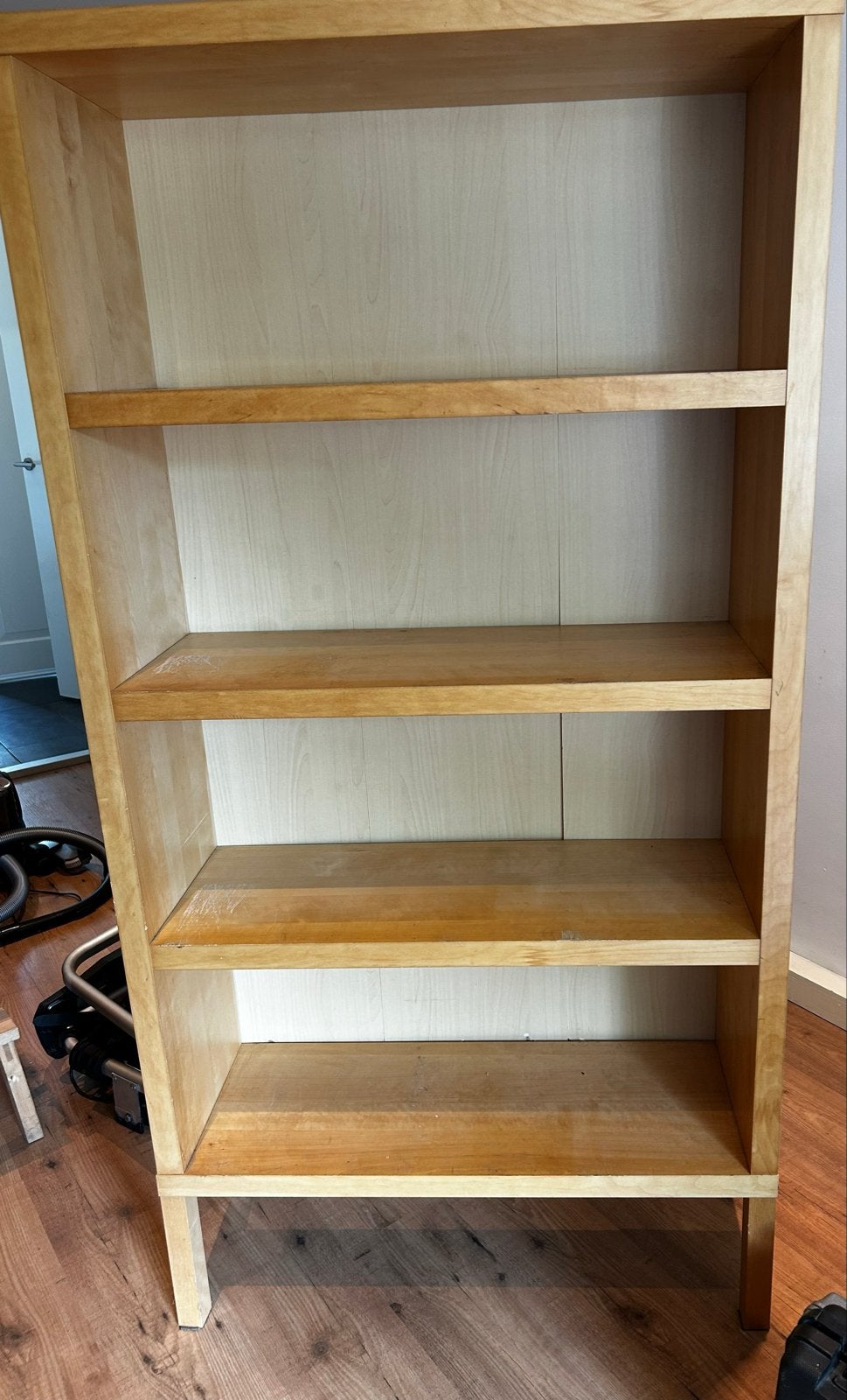 Gratis houten kast met planken, Huis en Inrichting, Kasten | Boekenkasten, Ophalen, Met plank(en), Gebruikt, 50 tot 100 cm
