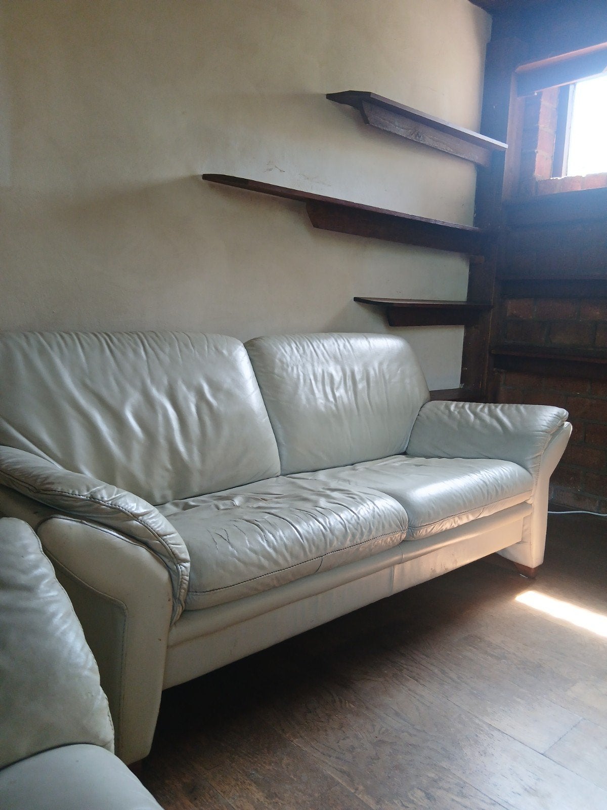 Comfortabele leren tweezitsbank (2 stuks beschikbaar), Ophalen, Gebruikt, 150 tot 200 cm, Tweepersoons