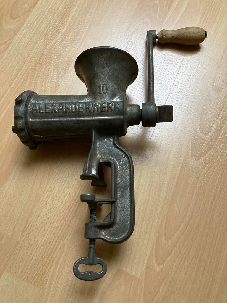 Vintage Alexanderwerk Vleesmolen Nr. 10, Antiek en Kunst, Ophalen of Verzenden