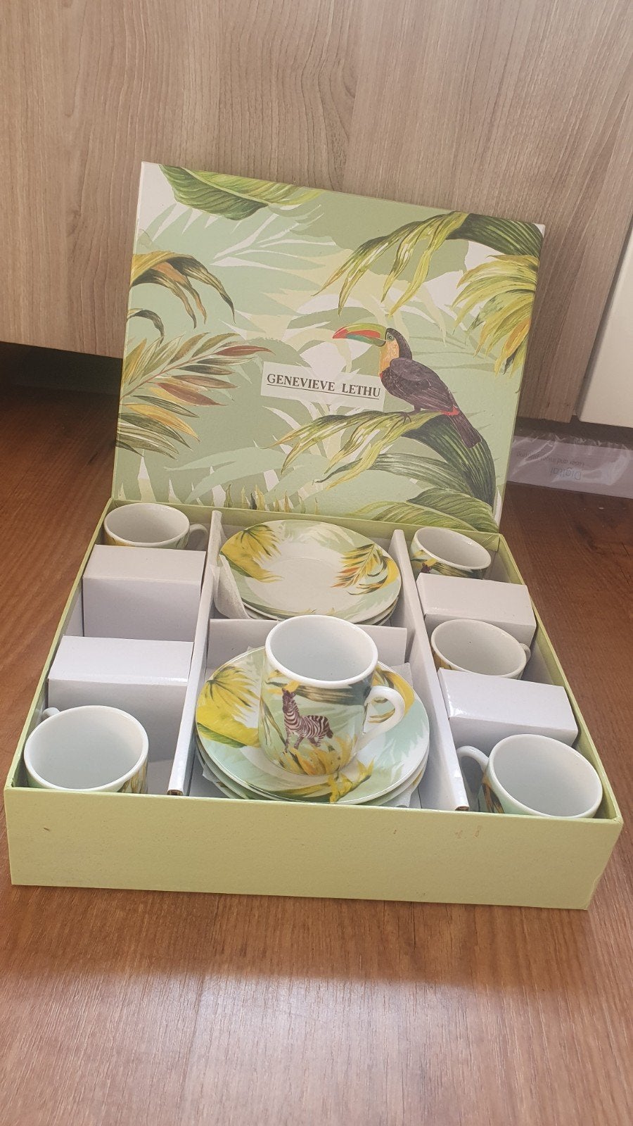Genevieve Lethu kopjes + schoteltjes, Huis en Inrichting, Keuken | Servies, Nieuw, Ophalen of Verzenden, Overige stijlen, Kop(pen) en/of Schotel(s)