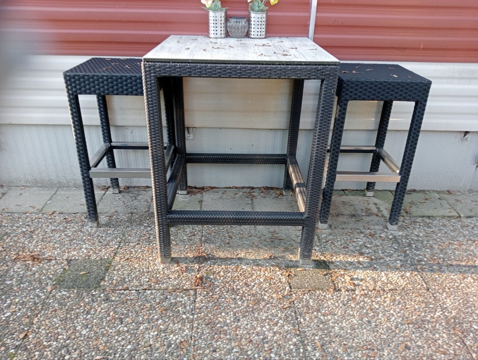 Buiten bar met 2 krukken, Met voetsteun, Ophalen of Verzenden, 90 cm of meer, 2 krukken