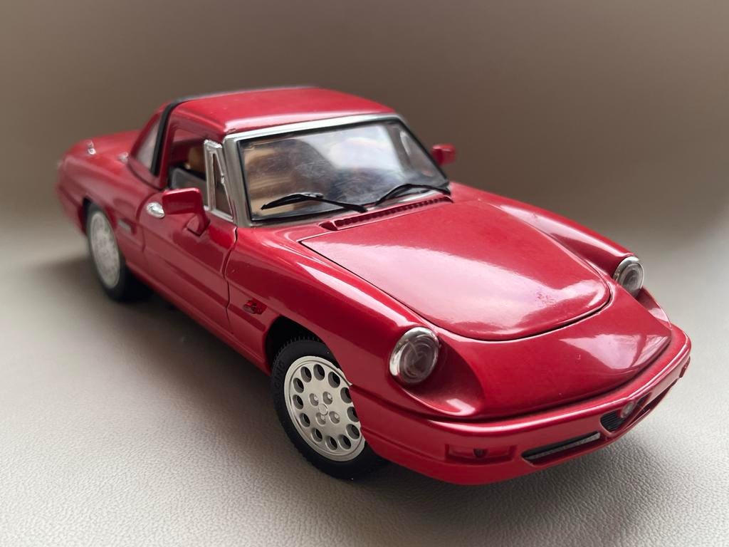 Alfa Romeo Spider Jouef Evolution 1:18 ZGAN, Hobby en Vrije tijd, Modelauto's | 1:18, Ophalen, Zo goed als nieuw, Auto, Overige merken