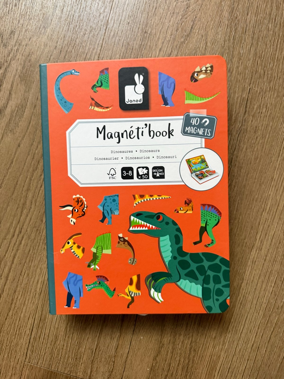Janod Magneti'book Dinosaurus - Zo goed als nieuw, Ophalen of Verzenden, Zo goed als nieuw, Puzzelen