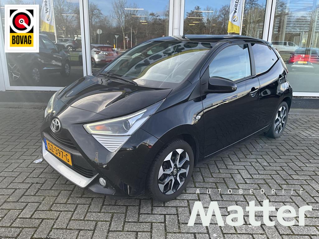 Toyota Aygo 1.0 VVT-i x-first Camera FaceLift, Voorwielaandrijving, Stof, Gebruikt, Met garantie (alle)