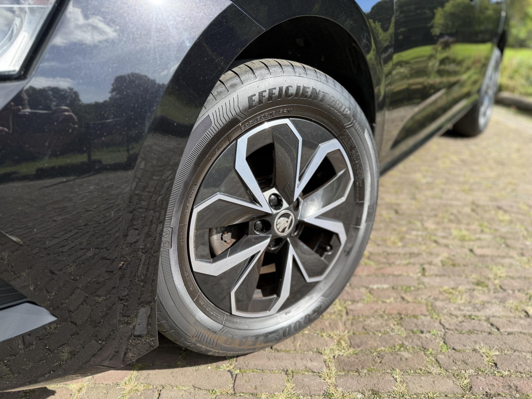 Skoda Kamiq 1.0 TSI Sport Business | BlackLine | DSG | 48.00, Auto's, Stof, Gebruikt, Euro 6, 1156 kg