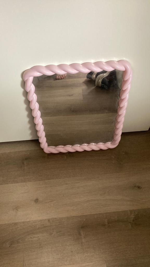 Spiegel met lichtroze rand Xenos, Ophalen, Minder dan 50 cm, Zo goed als nieuw, Minder dan 100 cm