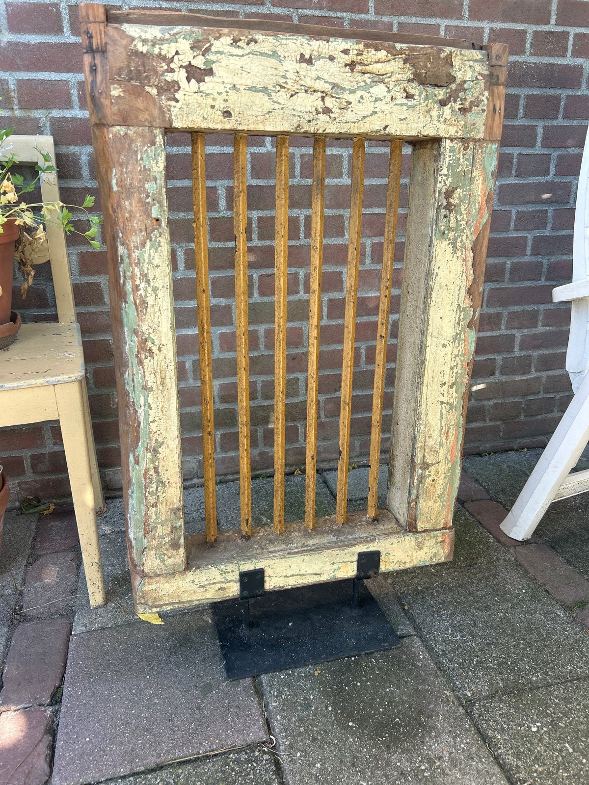 Antiek decoratief raam met spijlen, Ophalen of Verzenden
