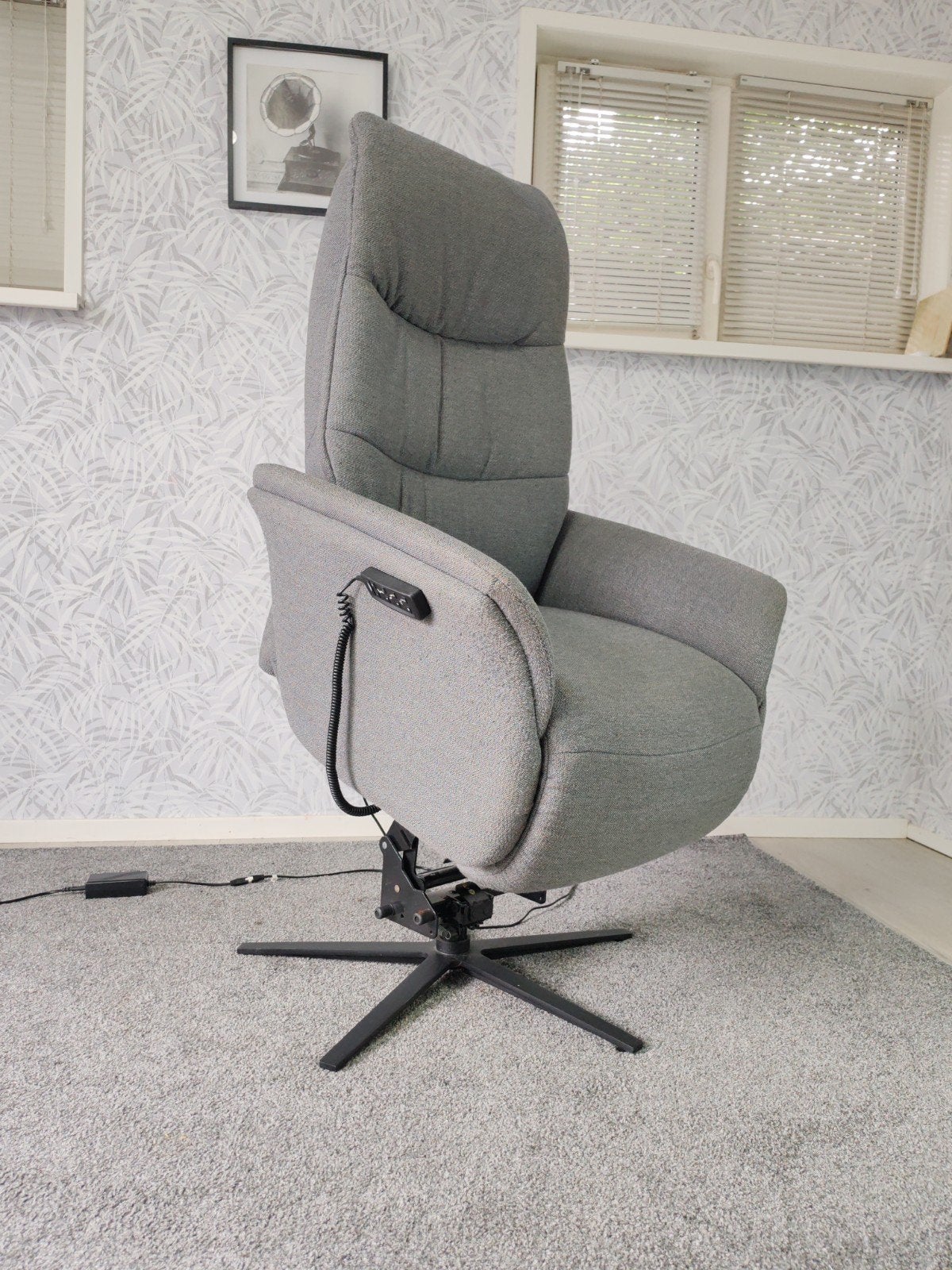 Meubelzorg Relaxfauteuil - Elektrisch Verstelbaar, Minder dan 75 cm, Ophalen of Verzenden, Zo goed als nieuw, Onbekend