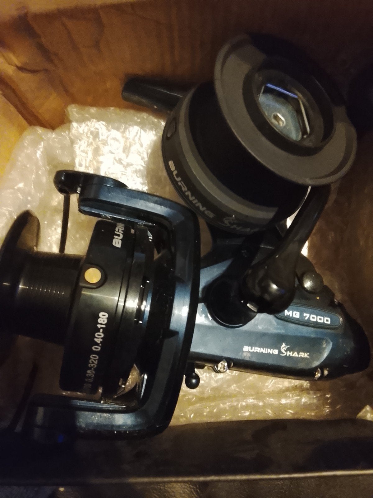 Burning Shark MG 7000 Baitrunner Surf Reel, Ophalen of Verzenden, Nieuw, Molen