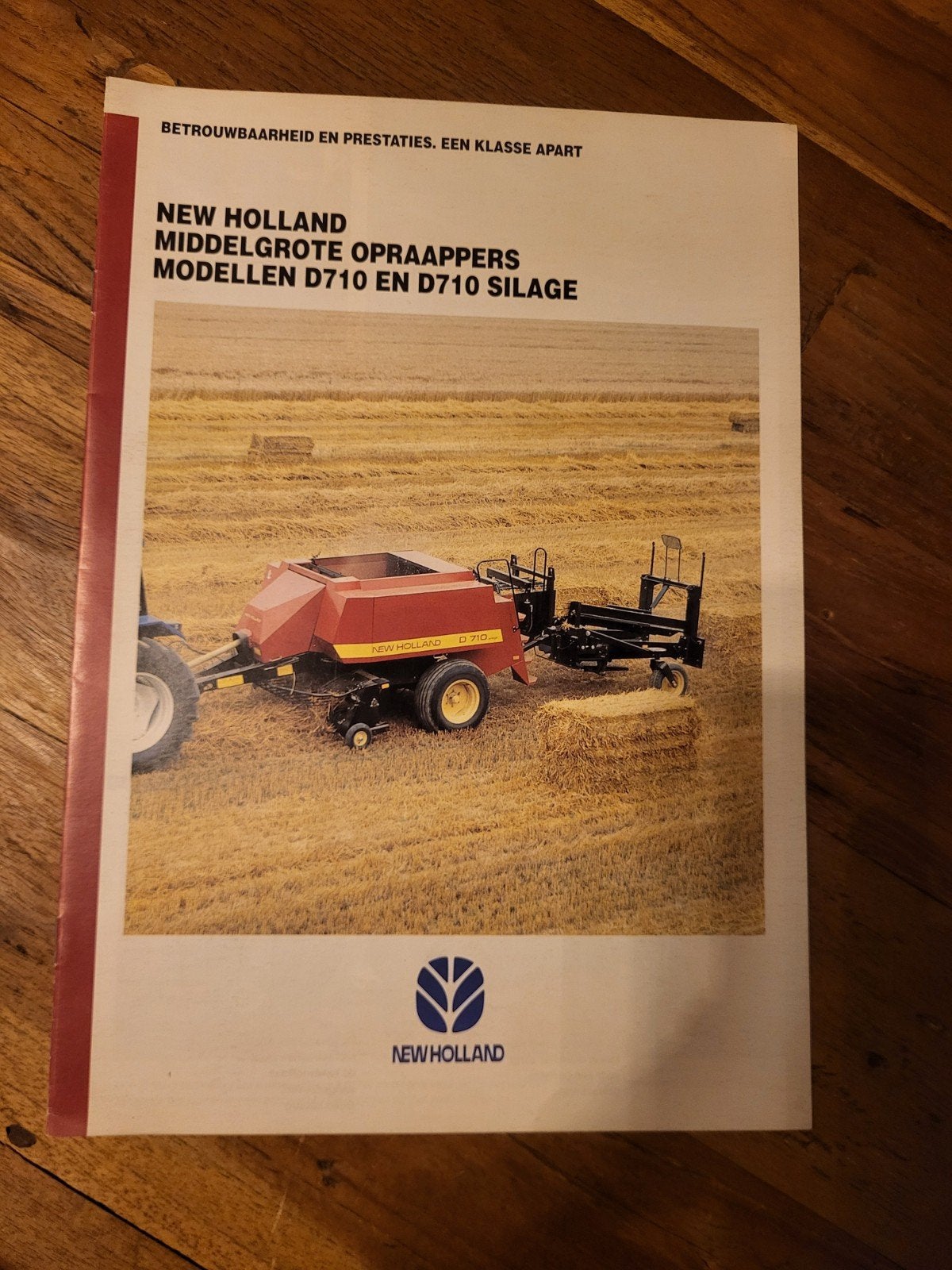 tractor folder New Holland D710 silage grote opraappers, Boeken, Catalogussen en Folders, Ophalen of Verzenden, Zo goed als nieuw