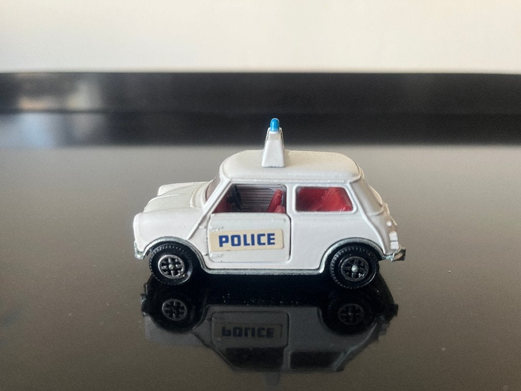 Dinky Toys #250 Mini Cooper S Police, Ophalen of Verzenden, Zo goed als nieuw, Auto, Dinky Toys