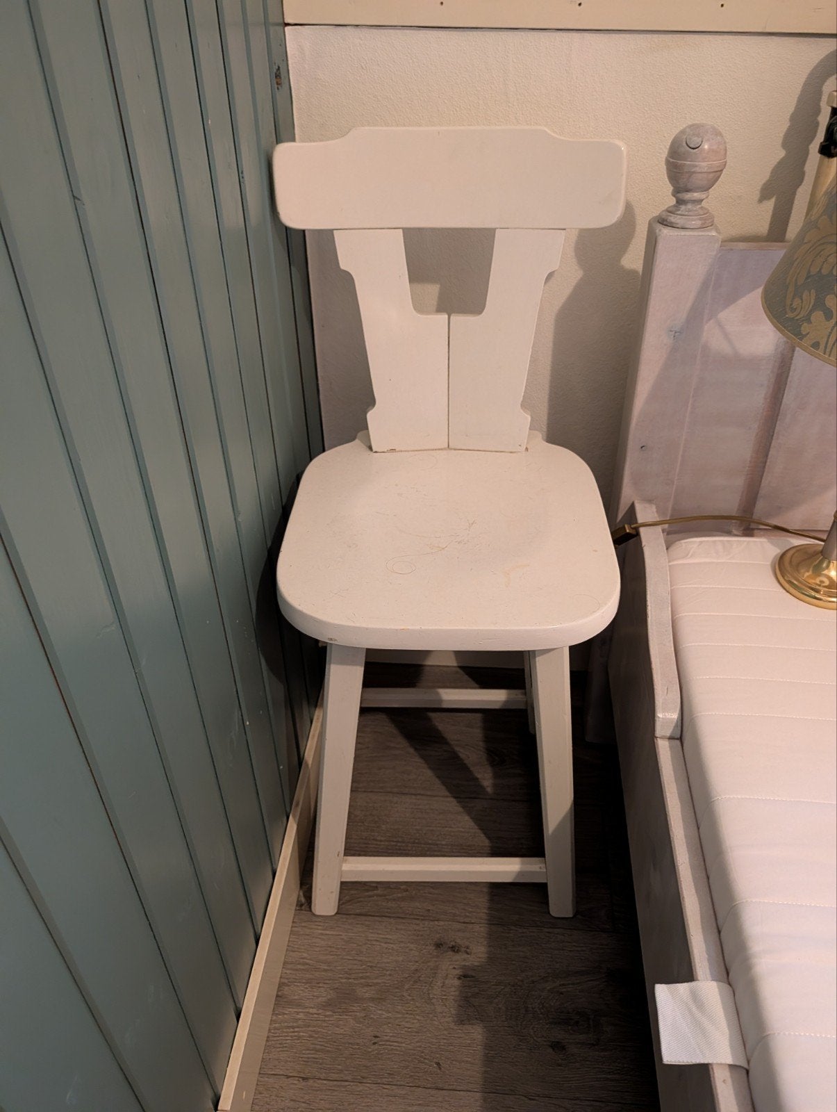 Wit stoeltje / krukje (2 beschikbaar), Huis en Inrichting, Ophalen, Gebruikt, Twee, Wit
