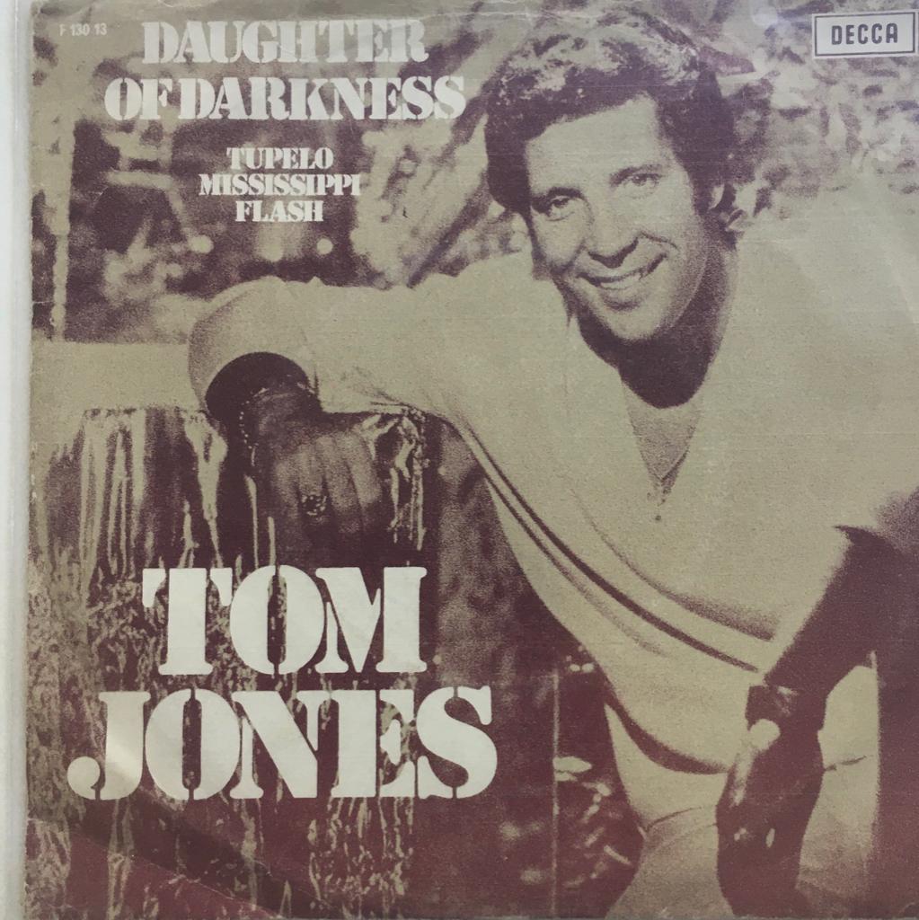 S127A  T Jones Daughter of darkness/ UK70 €2, Cd's en Dvd's, Vinyl Singles, Single, Ophalen of Verzenden, Pop, 1970 - 1979