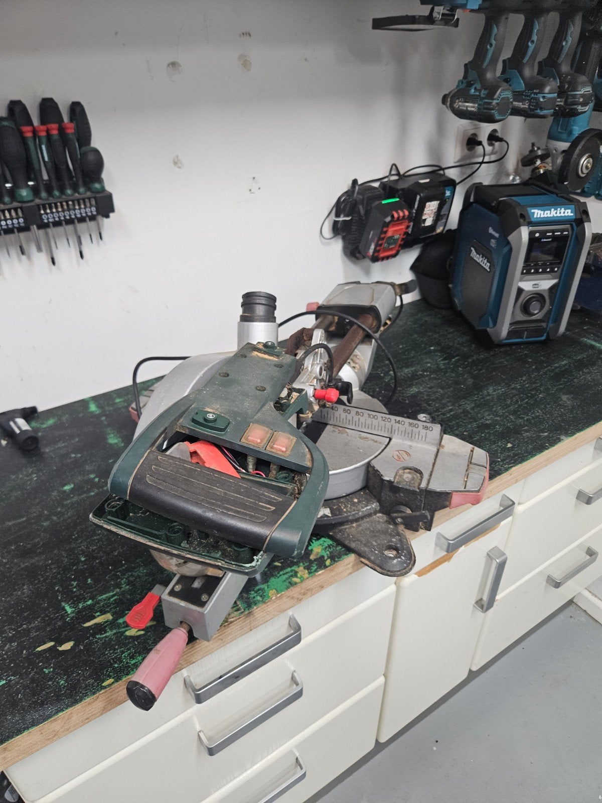 metabo kgs 216m defect, Gebruikt, Ophalen of Verzenden, Afkortzaag, 30 tot 70 mm