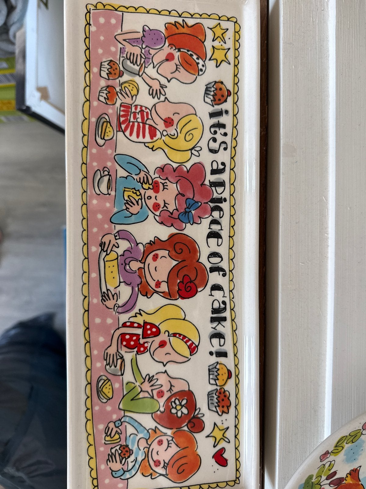 Blond Amsterdam Cakebord - It's a piece of cake!, Huis en Inrichting, Ophalen of Verzenden, Gebruikt, Aardewerk, Bord(en)