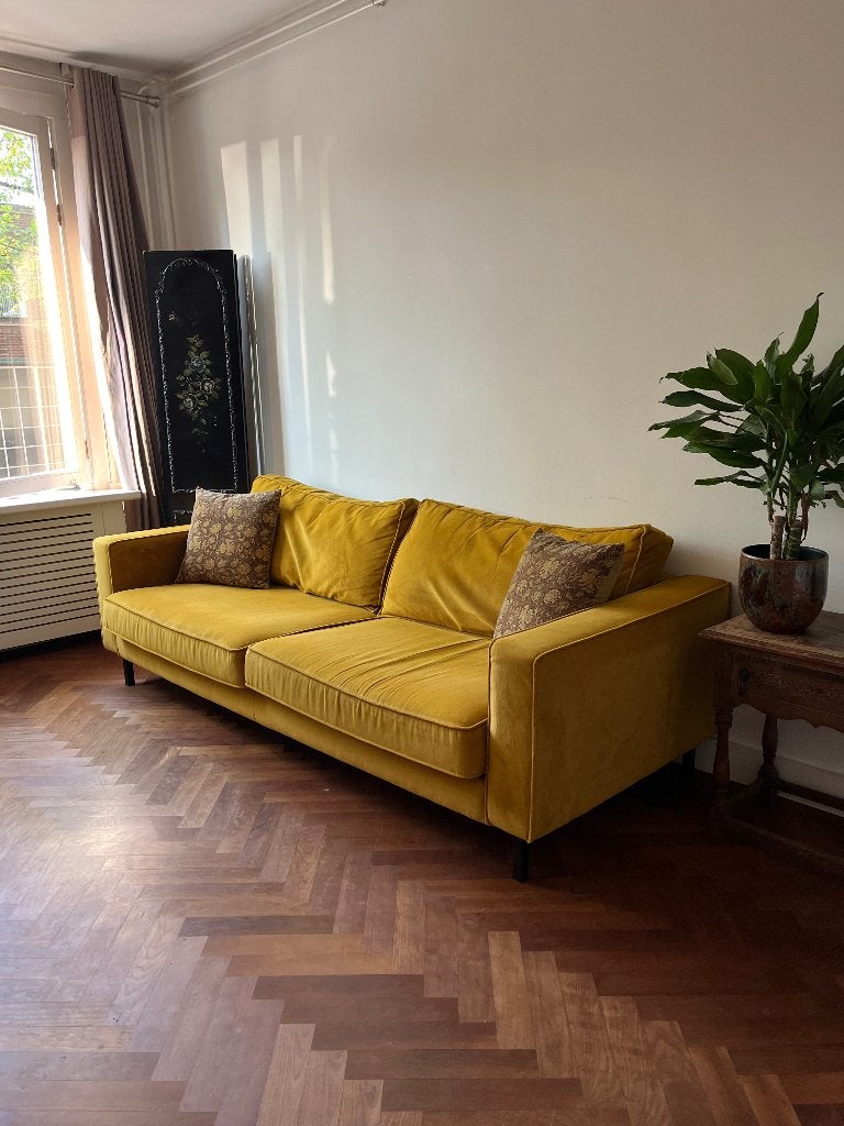 3-sits velours bank (okergeel), Huis en Inrichting, Ophalen, Gebruikt, Driepersoons, 75 tot 100 cm