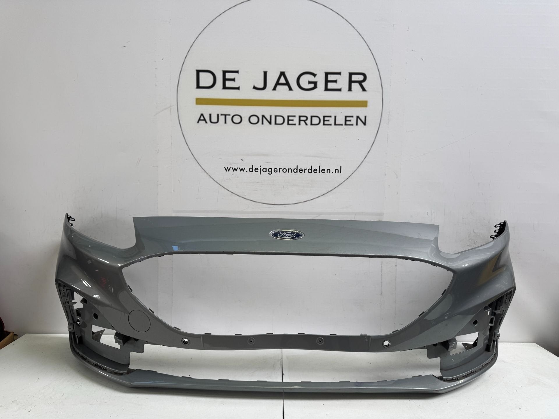 FORD KUGA III MK3 ST LINE VOORBUMPER BUMPER LV4B-17003-S, Gebruikt, Voor, Info@ford.com, Ophalen of Verzenden