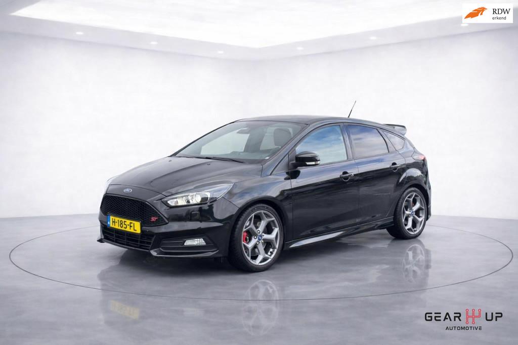 Ford Focus 2.0 ST 250 PK! LEER|KEYLESS|CRUISE|CLIMA|NAVI|, Auto's, 15 km/l, Gebruikt, Euro 6, 4 cilinders