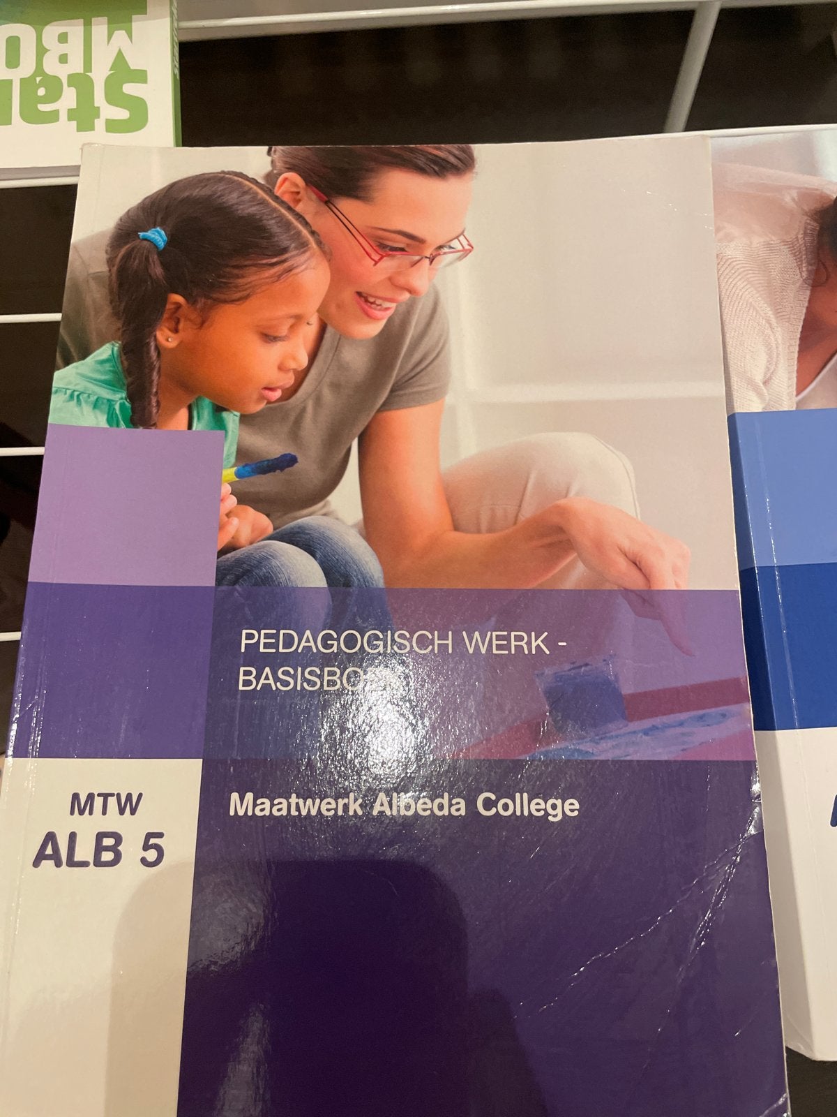 Pedagogisch Werk - Basisboek (MTW ALB 5) diverse boeken, Ophalen of Verzenden, Zo goed als nieuw, Overige niveaus, Overige vakken