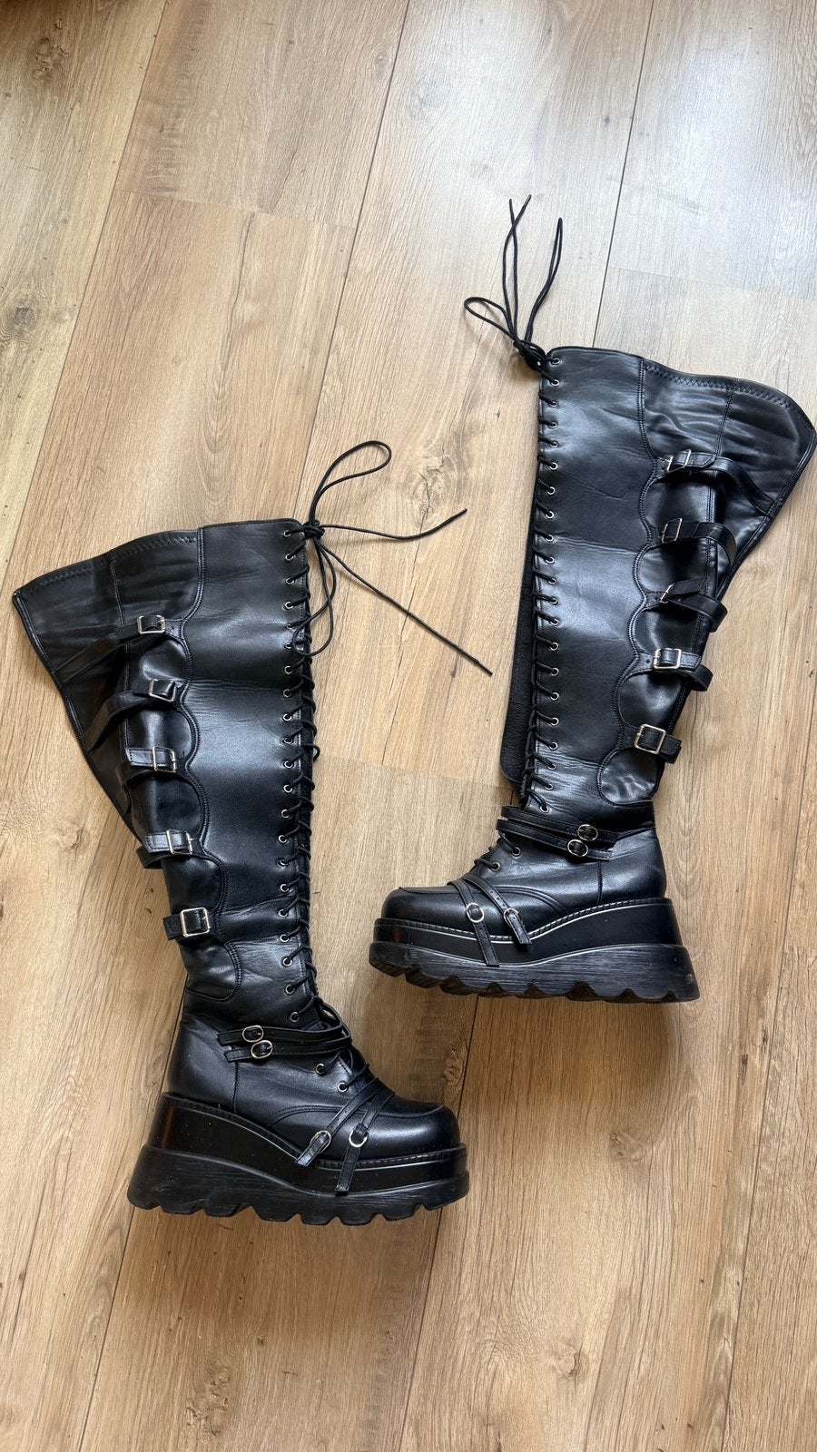 Stoere overknee overknie laarzen gothic kinky fetish, Ophalen of Verzenden, Zo goed als nieuw, Zwart, Hoge laarzen