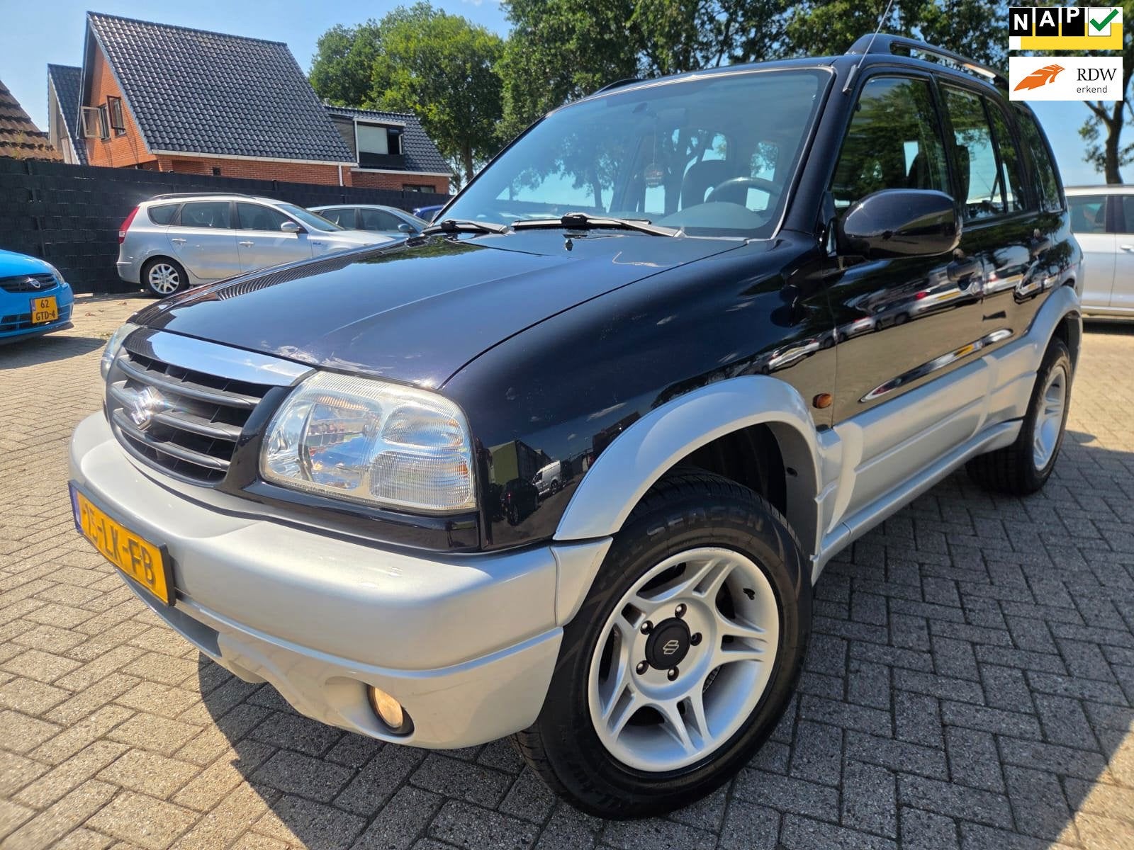 Suzuki Grand Vitara 2.0 4X4 2003. Airco/Trekhaak/CV etc.. AP, Auto's, Suzuki, 1330 kg, Stof, Zwart, 4 cilinders