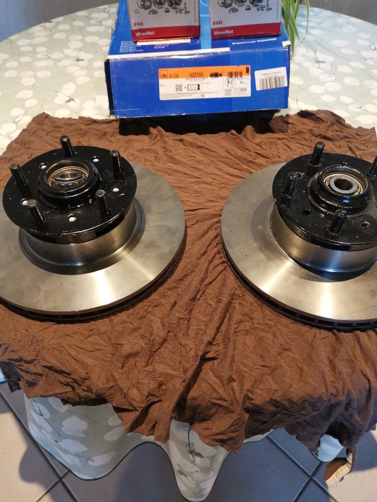 OPEL MANTA/ASCONA 400 wielnaven, Auto-onderdelen, Remmen en Aandrijving, Ophalen of Verzenden, Gereviseerd, Opel