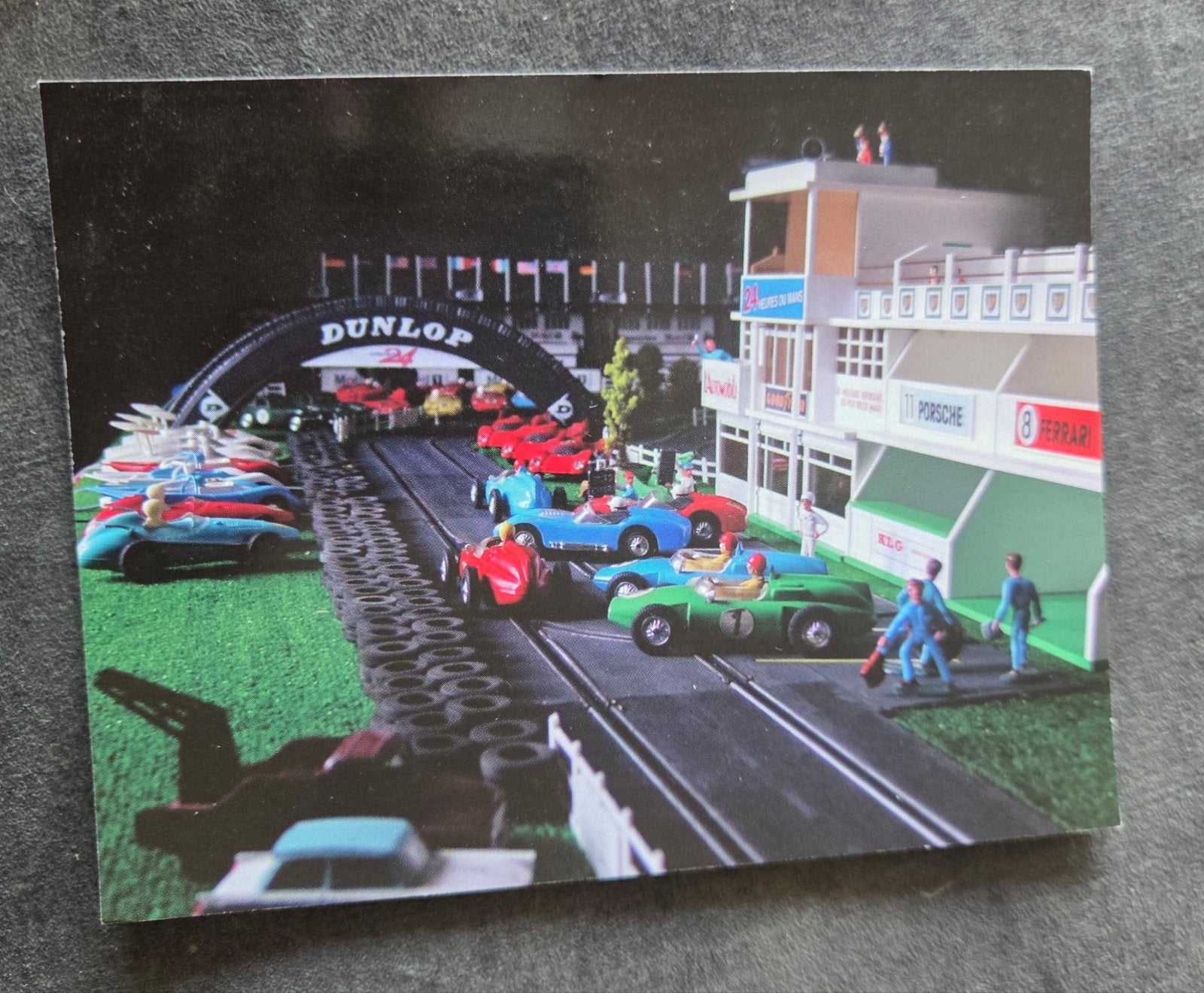 Vintage Racebaan Ansichtkaart - Circuit 24 Le Vrai, Verzenden, 1960 tot 1980, Gelopen, Voertuig