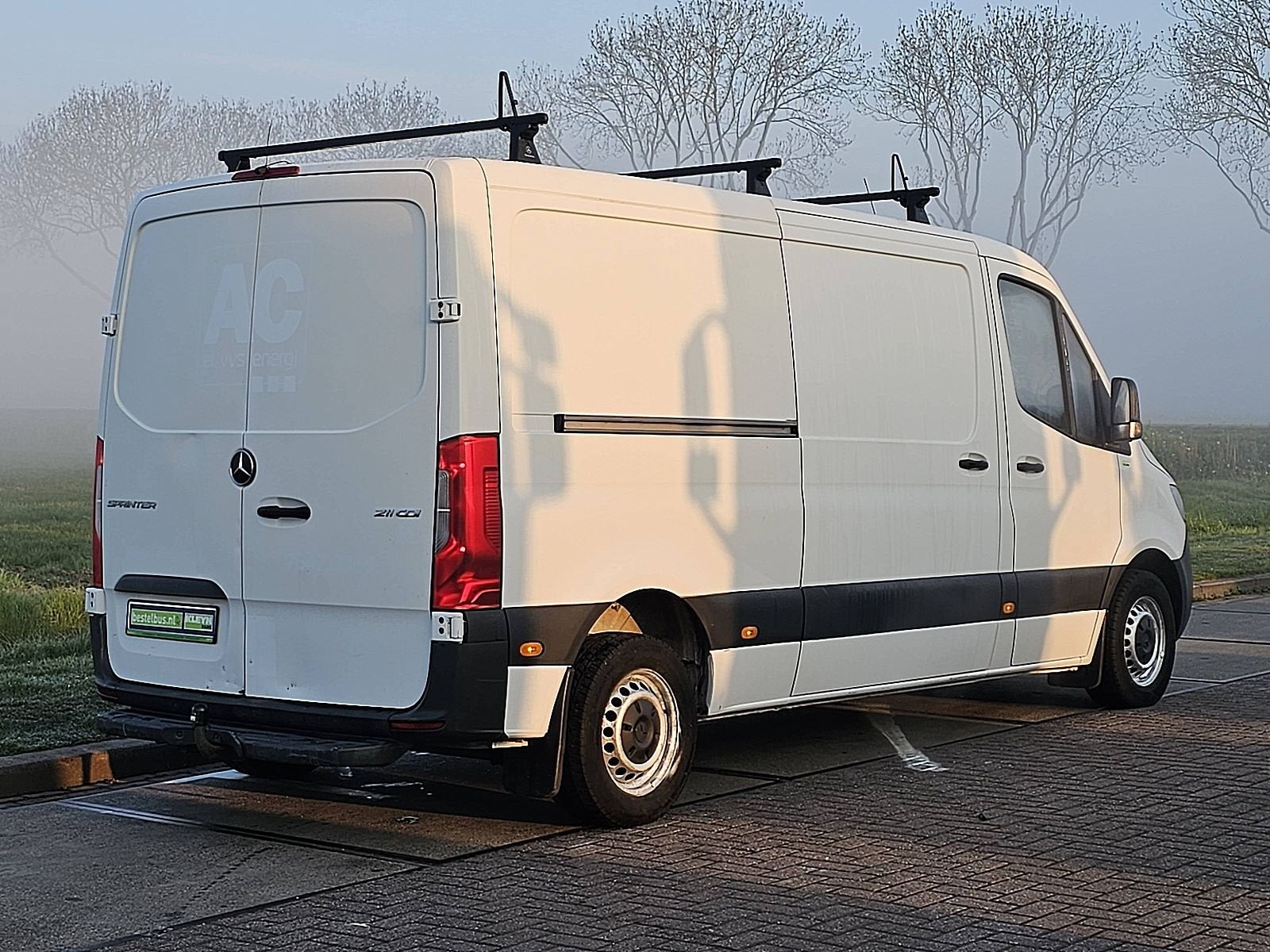 MERCEDES-BENZ SPRINTER 211 l2h1 euro6 mbux ac!, Auto's, Bestelauto's, Gebruikt, Euro 6, Wit, Mercedes-Benz