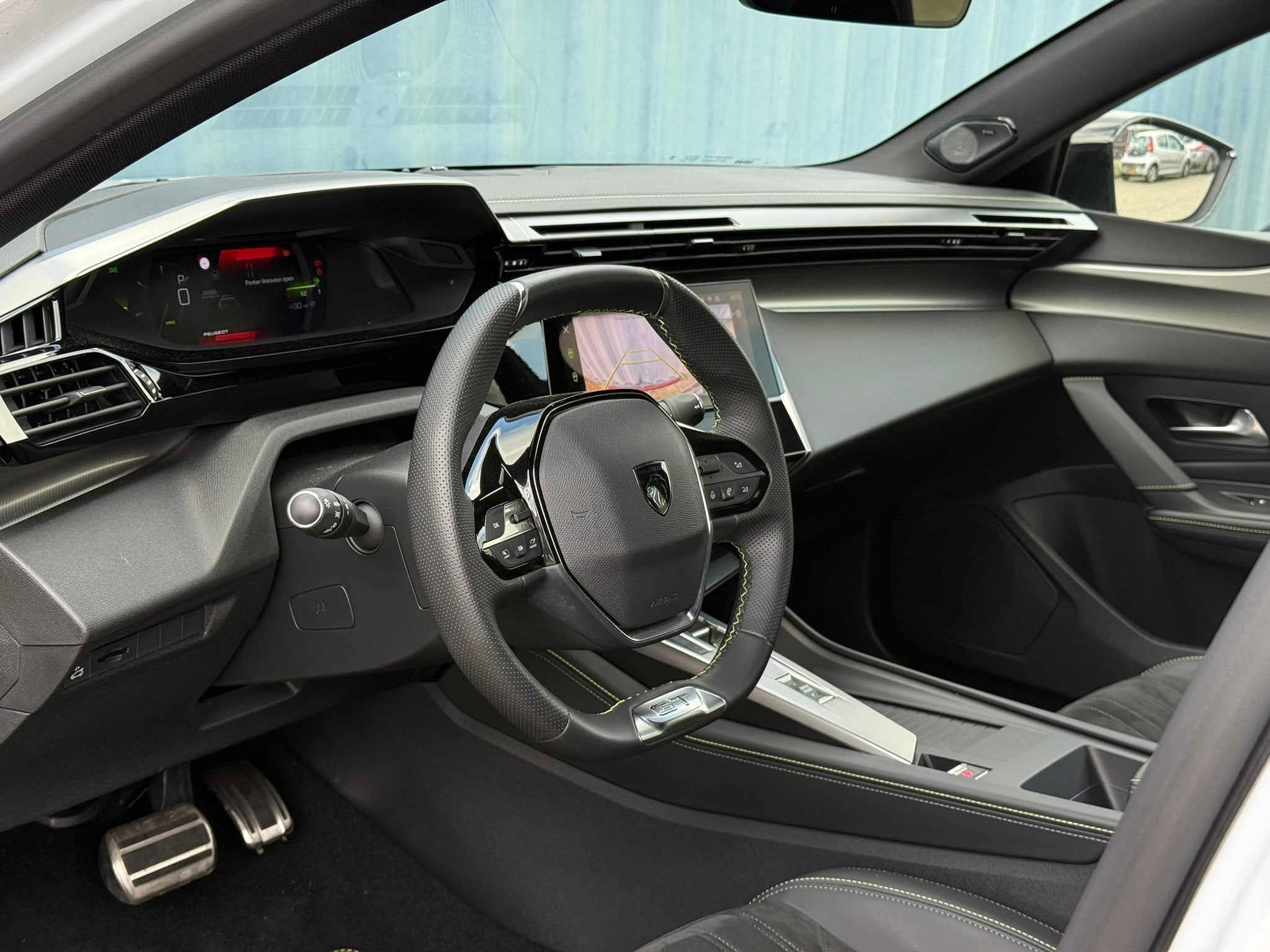 Peugeot 408 1.2 GT 130PK EAT8, Auto's, Automaat, Gebruikt, 1199 cc, Met garantie (alle)